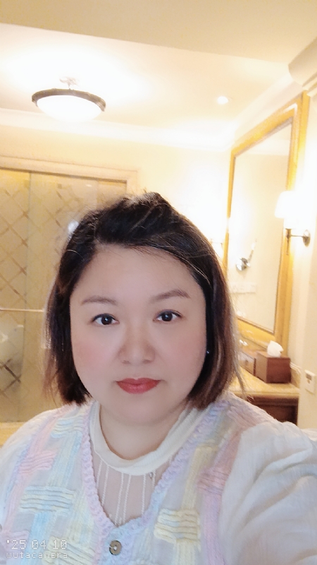 衎静玲瓏的第二张照片--西藏中老年相亲网